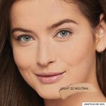 BareMinerals BarePro 16-Hour Skin-Perfecting Powder Foundation Light 22 Neutral BareMinerals BarePro 16-Hour Skin-Perfecting Powder Foundation Light 22 Neutral